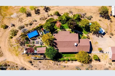 17827 S Tawny Lane, Peeples Valley, AZ 86332 - Photo 3