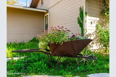 17827 S Tawny Lane, Peeples Valley, AZ 86332 - Photo 49