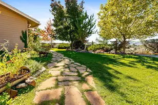 17827 S Tawny Ln, Peeples Valley, AZ 86332 - Photo 7