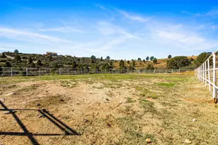 17827 S Tawny Ln, Peeples Valley, AZ 86332 - Photo 21