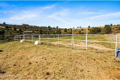 17827 S Tawny Lane, Peeples Valley, AZ 86332 - Photo 19