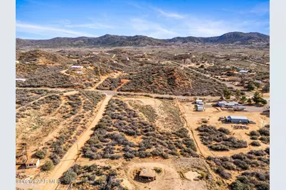 7565 W Derry Drive, Kirkland, AZ 86332 - Photo 1