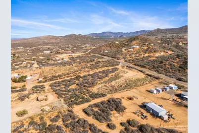 7565 W Derry Drive, Kirkland, AZ 86332 - Photo 11