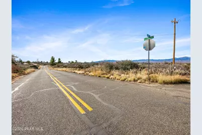 7565 W Derry Drive, Kirkland, AZ 86332 - Photo 5