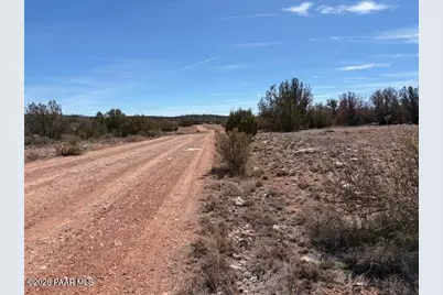 58102 Bridge Canyon Road, Seligman, AZ 86337 - Photo 3