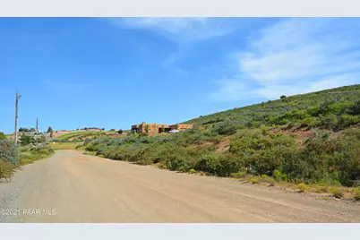 851 S Apache Knolls Trail, Dewey-Humboldt, AZ 86327 - Photo 3