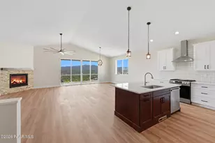 1949 Ventnor Cir, Prescott, AZ 86301 - Photo 5