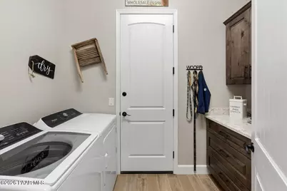 8875 N Tromontana Road, Prescott Valley, AZ 86315 - Photo 11