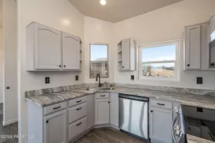 16751 E Leprechaun Rd, Dewey-Humboldt, AZ 86327 - Photo 17