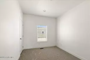 55 W Hawaii Rd, Paulden, AZ 86334 - Photo 15