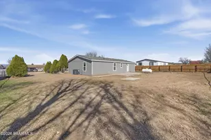 24275 N Cleveland St, Paulden, AZ 86334 - Photo 23