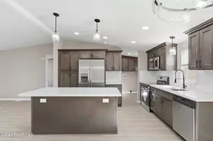 24275 N Cleveland St, Paulden, AZ 86334 - Photo 9