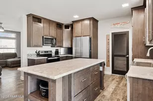 7215 E Larkspur Wy, Prescott Valley, AZ 86315 - Photo 17