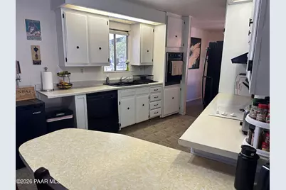 10418 Brangus Lane, Dewey-Humboldt, AZ 86327 - Photo 11