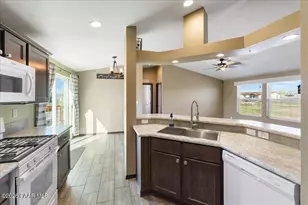 325 E Houston Rd, Paulden, AZ 86334 - Photo 15