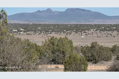 53302 Shadow Mountain Parkway, Seligman, AZ 86337 - Photo 1