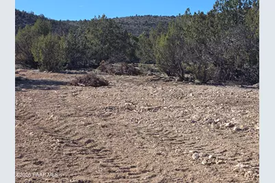 53302 Shadow Mountain Parkway, Seligman, AZ 86337 - Photo 11