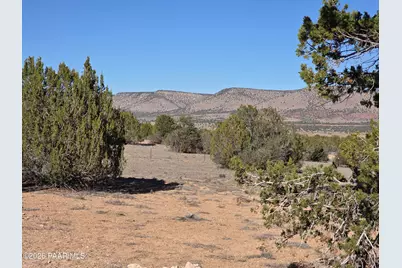 53302 Shadow Mountain Parkway, Seligman, AZ 86337 - Photo 7