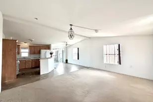 54125 N Mariposa Ln, Seligman, AZ 86337 - Photo 3