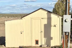 54125 N Mariposa Ln, Seligman, AZ 86337 - Photo 33