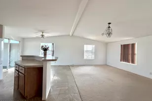 54125 N Mariposa Ln, Seligman, AZ 86337 - Photo 7