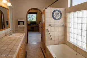 43276 N Hallelujah Ln, Seligman, AZ 86337 - Photo 11