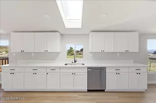 7270 W Veda Ln, Wilhoit, AZ 86332 - Photo 5