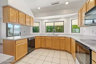 7801 E Paseo Hermoso, Prescott Valley, AZ 86314 - Photo 13