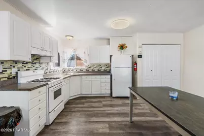 45437 N Jacqueline Hill Drive, Ash Fork, AZ 86320 - Photo 7
