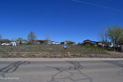 25285 N Lakeside Drive, Paulden, AZ 86334 - Photo 11