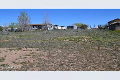 25285 N Lakeside Drive, Paulden, AZ 86334 - Photo 9