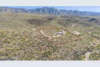 35220 S Rebel Pass, Morristown, AZ 85342 - Photo 9