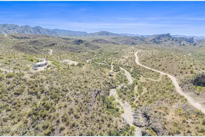 35220 S Rebel Pass, Morristown, AZ 85342 - Photo 3