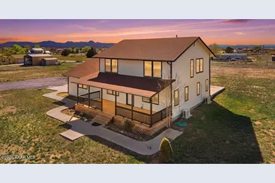 25090 N High Desert Road, Paulden, AZ 86334 - Photo 1