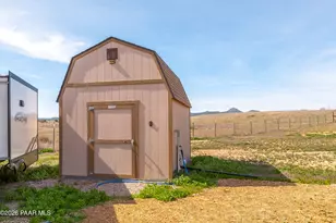 1285 W Kings Ct, Paulden, AZ 86334 - Photo 11