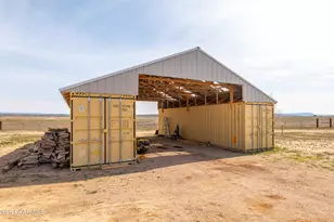 1285 W Kings Ct, Paulden, AZ 86334 - Photo 7