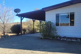 1056 N Swiss St, Dewey-Humboldt, AZ 86327 - Photo 1