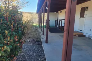 1056 N Swiss St, Dewey-Humboldt, AZ 86327 - Photo 3