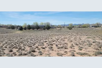 25310 N Enid Drive, Paulden, AZ 86334 - Photo 11