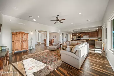 8778 Powderhorn Lane, Prescott Valley, AZ 86315 - Photo 13