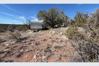56800 Bearclaw Road, Seligman, AZ 86337 - Photo 11
