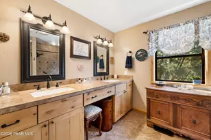 695 E Robinson Dr, Prescott, AZ 86303 - Photo 25