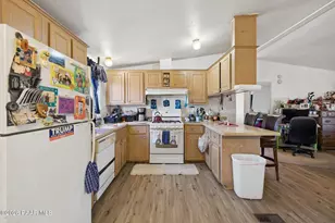 76 Railroad Ave, Chino Valley, AZ 86323 - Photo 9