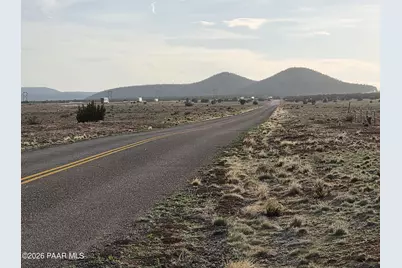 000 Fort Rock Road, Seligman, AZ 86337 - Photo 5
