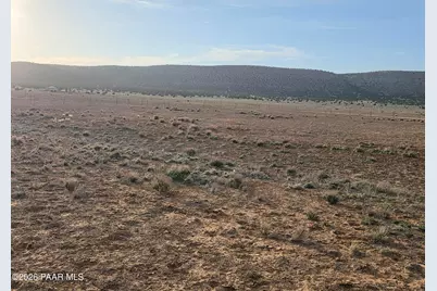 000 Fort Rock Road, Seligman, AZ 86337 - Photo 13