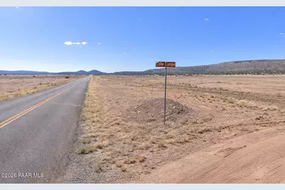 000 Fort Rock Road, Seligman, AZ 86337 - Photo 3