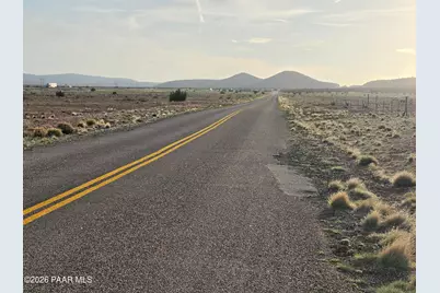 000 Fort Rock Road, Seligman, AZ 86337 - Photo 7
