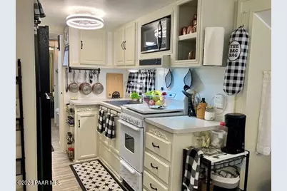 19101 E Palm Lane #19, Black Canyon City, AZ 85324 - Photo 7