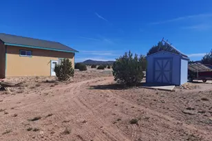 37500 W Bullet Rd, Seligman, AZ 86337 - Photo 21