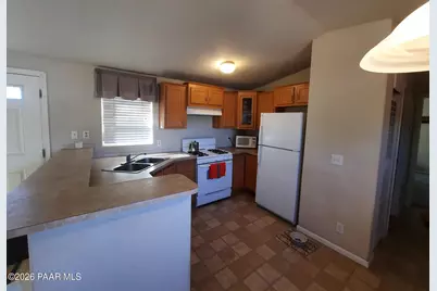 37500 W Bullet Road, Seligman, AZ 86337 - Photo 9
